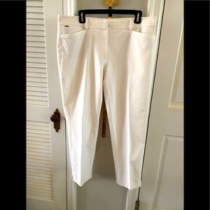 White House Black Market whiteish light cream Slim Ankle pants; SZ 14.